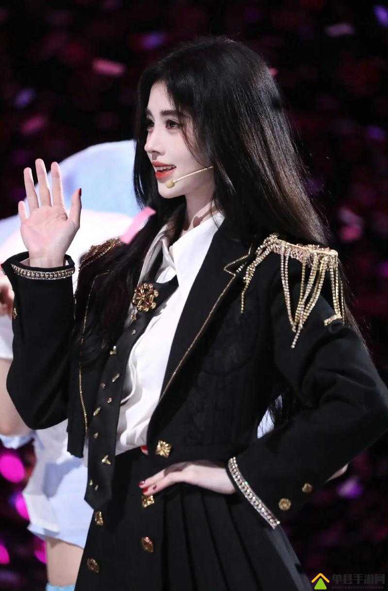 鞠婧祎明星狂想曲：独特魅力闪耀舞台