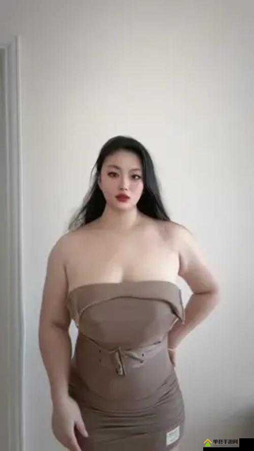 老太太 BBw 搡 BBBB 搡搡搡搡：这是什么奇怪的行为表现呢