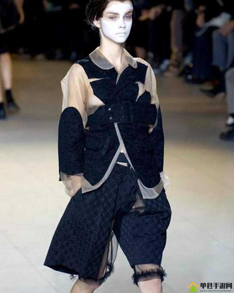 日本Comme des Garçons 时尚潮流引领者