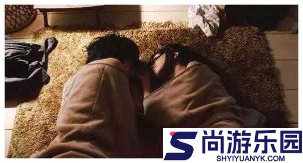 男生女生在一起嗟嗟嗟国人